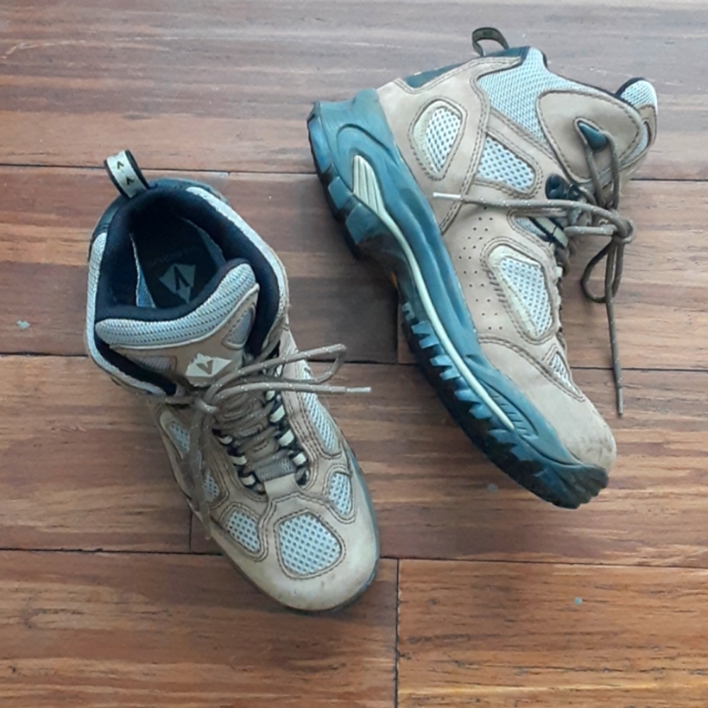 Vasque Women’s Waterproof Hiking Boots - Joah Brown Boots